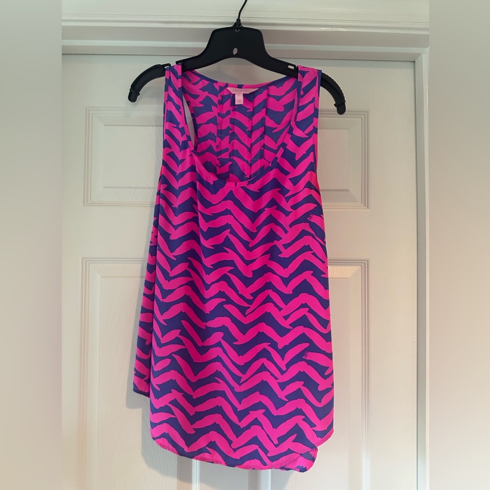 Women’s Lilly Pulitzer Silk Cosmos Tank; scoop neckline;